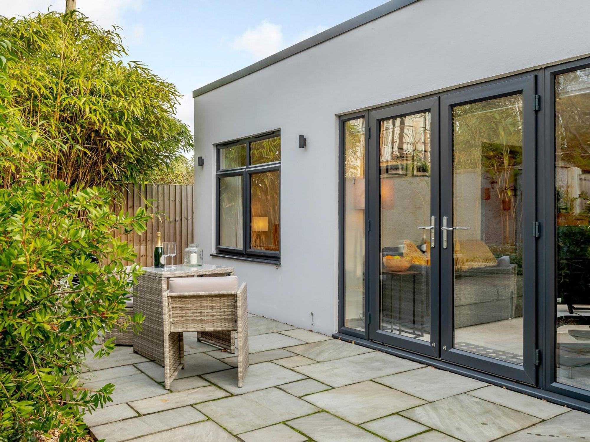 Solsken Villa Bournemouth Exterior photo