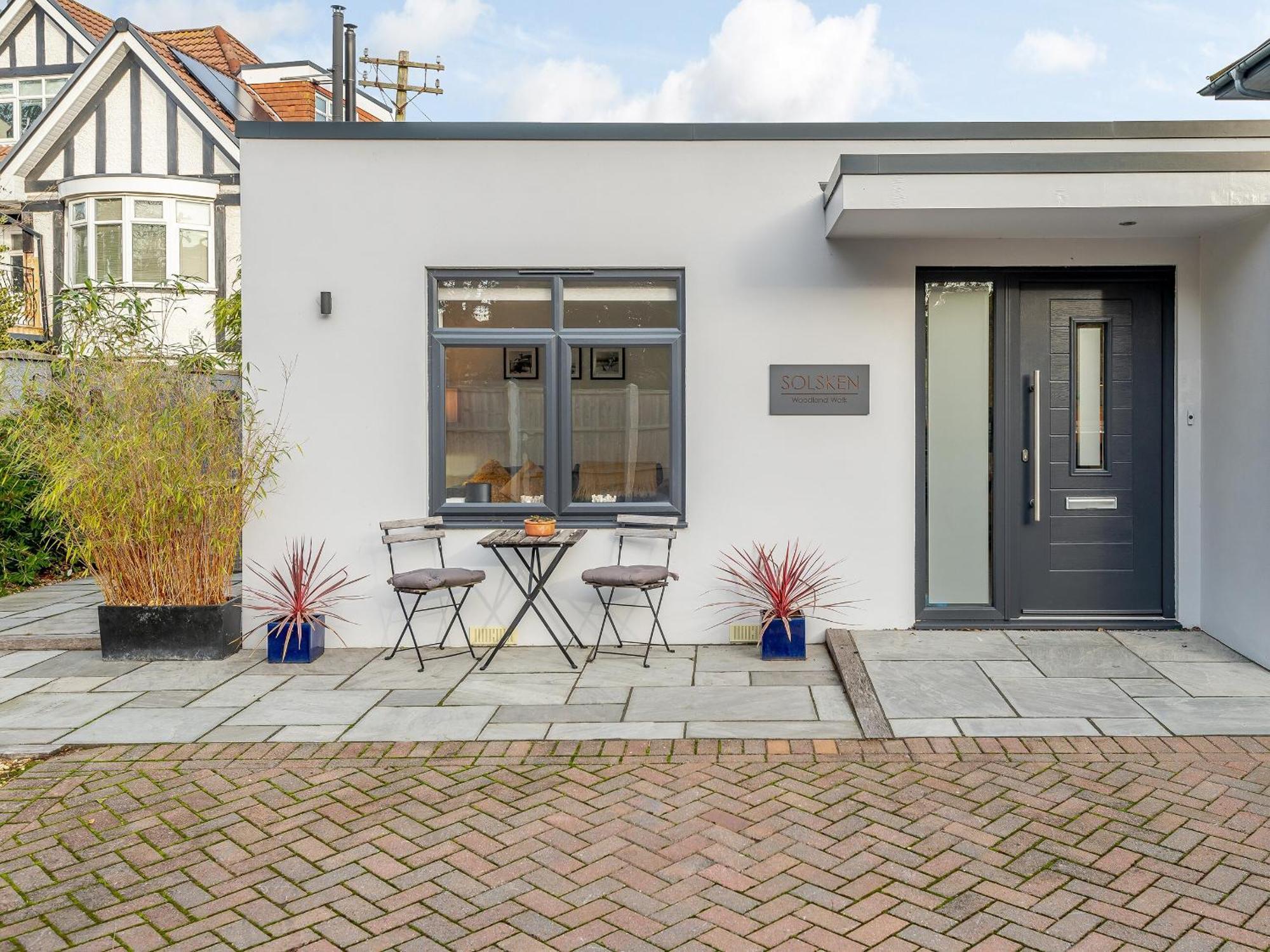 Solsken Villa Bournemouth Exterior photo